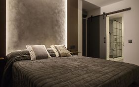 La Aduana - The Lodging Experience